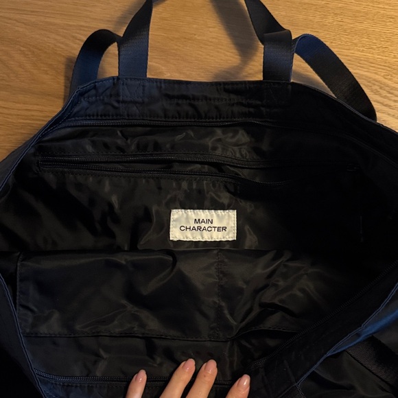 Aritzia Black Travel Bag - Picture 2 of 3